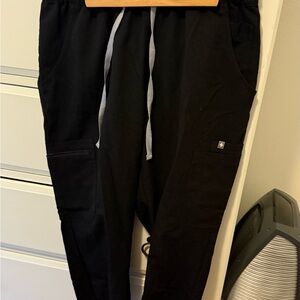 Figs black high waisted uman relaxed jogger scrub pants